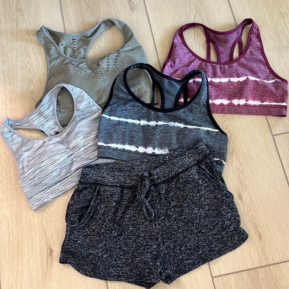 Justice sports bras (4) YOUTH SIZE 34/36